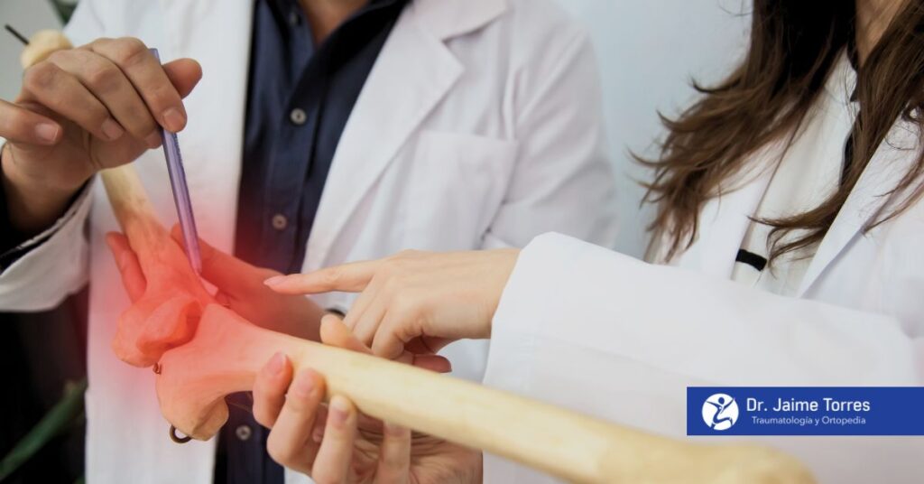 ¿Cómo el Dr. Jaime Torres Trejo realiza un diagnóstico completo de la salud de tus huesos?