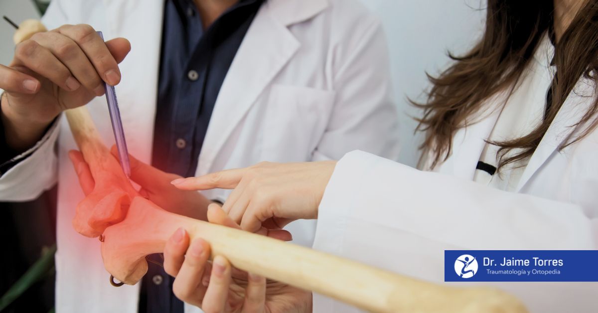 ¿Cómo el Dr. Jaime Torres Trejo realiza un diagnóstico completo de la salud de tus huesos?